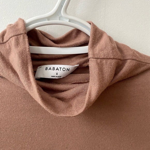Aritzia Babaton turtleneck - Picture 2 of 3